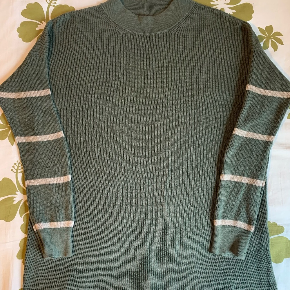 Sweater - Picture 2 of 4